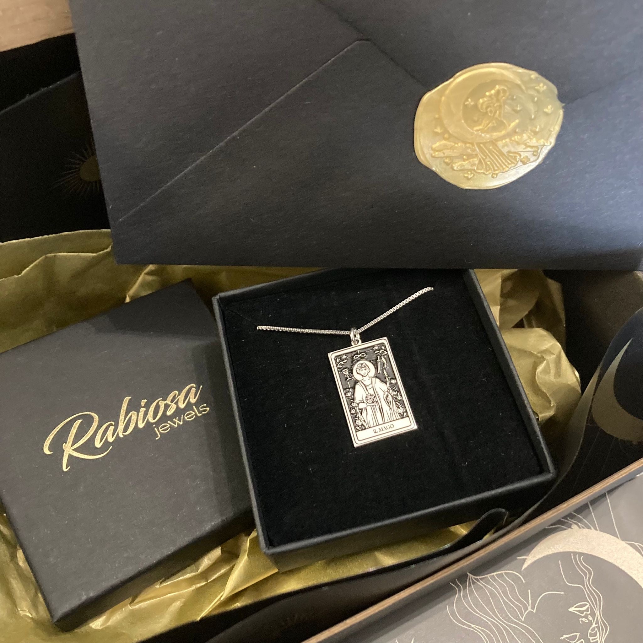 mistery box tarocchi. collana con carta tarocco in argento 925. RabiosaJewels