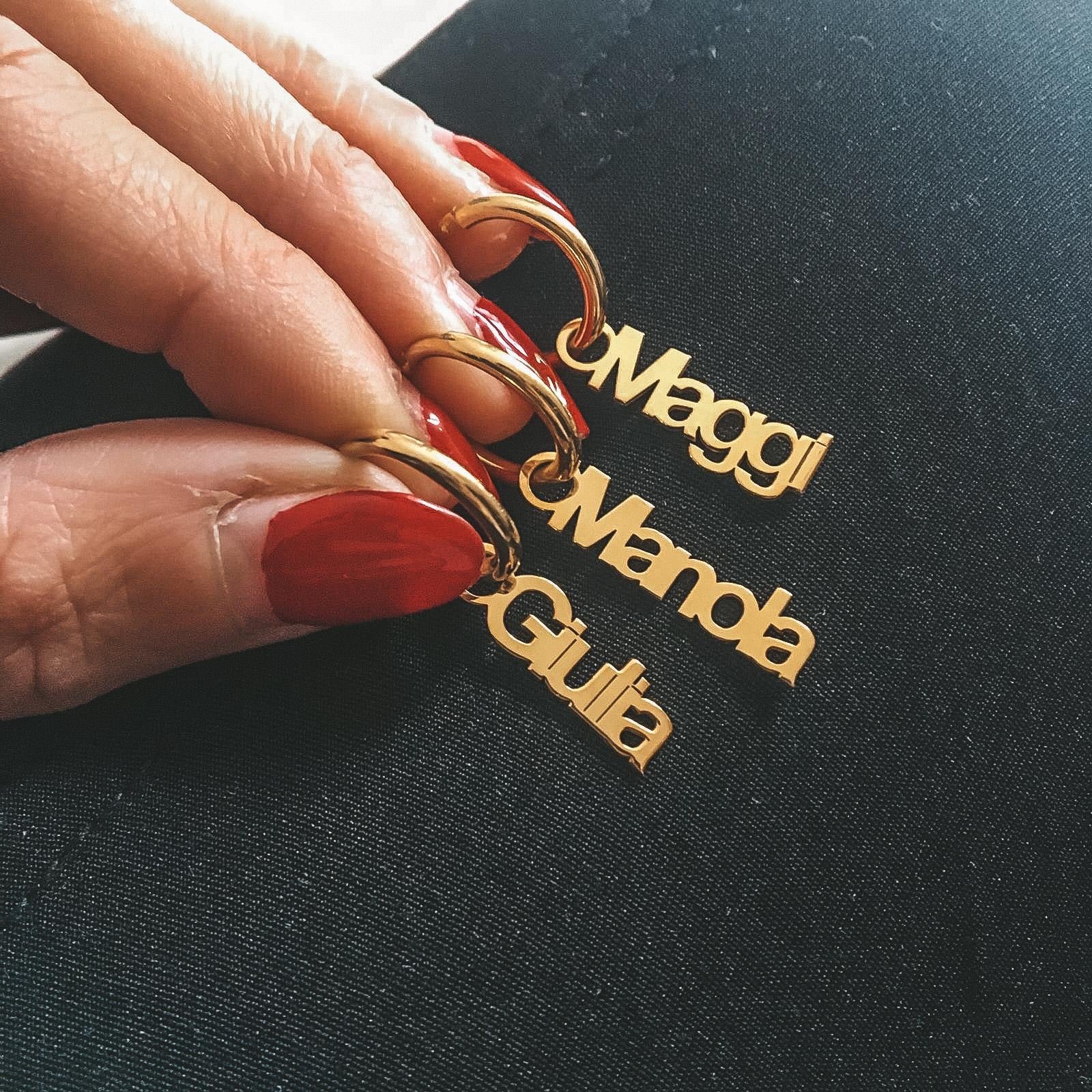 RabiosaJewels. mono hoop con nome in argento925 bagnato in oro giallo (4452943069247)