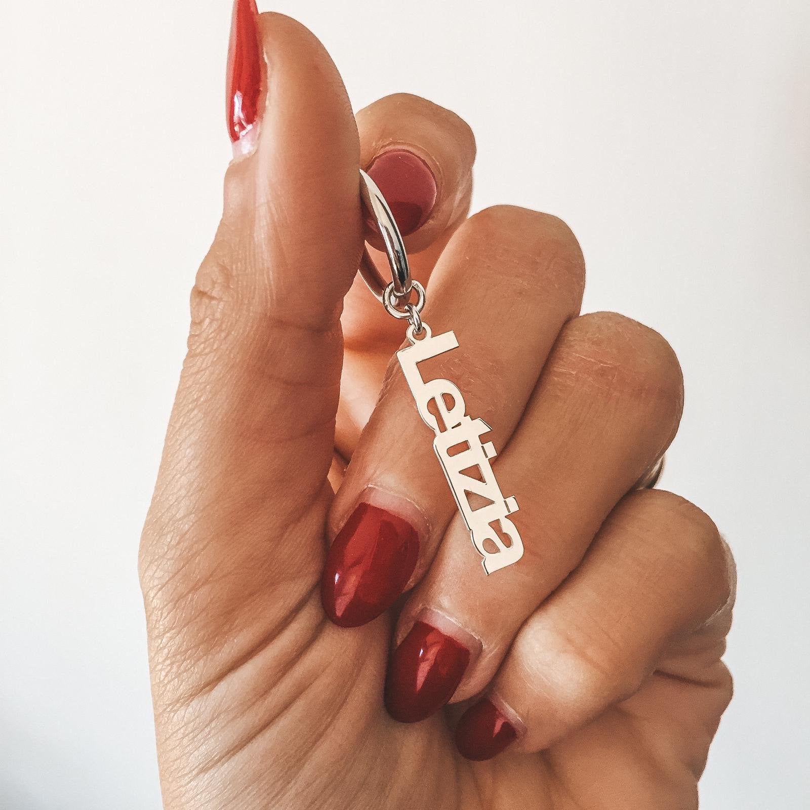 RabiosaJewels. mono hoop con nome Letizia in argento925. (4452943069247)