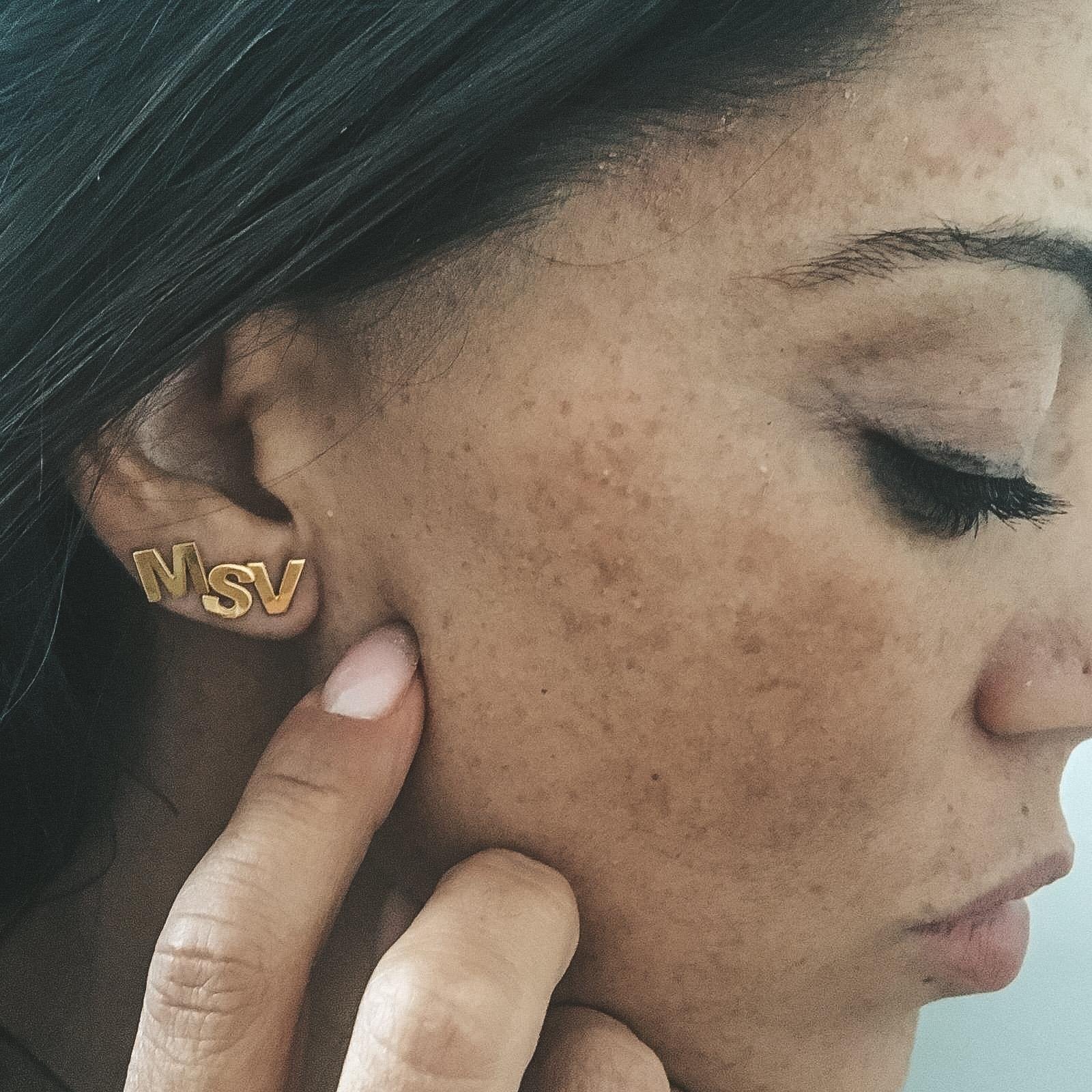 Mono orecchino iniziale da lobo. argento 925. rabiosajewels (4452711891007)