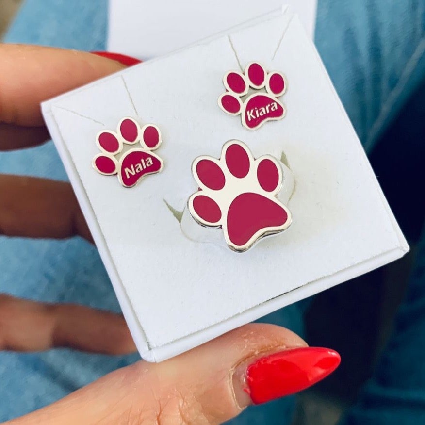 Orecchini zampa in argento 925 smaltati a caldo e personalizzati. RabiosaJewels.