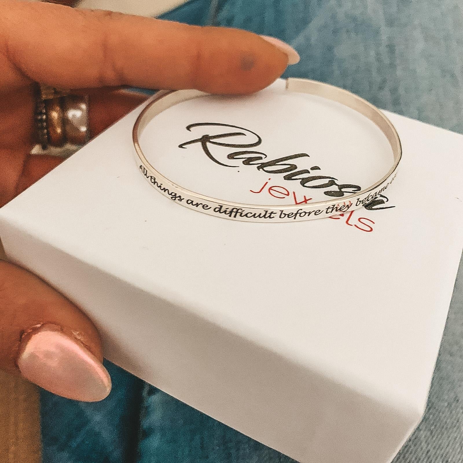 Rabiosajewels. bracciale rigido modello schiava. 4/5 mm. personalizzato. argento 925. dettaglio scatolino. (4526021443647)