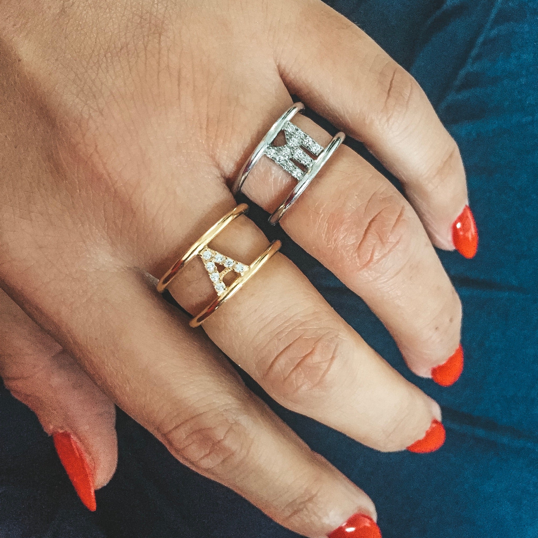 Anello Binario con Iniziale in Zirconi (4377018597439)