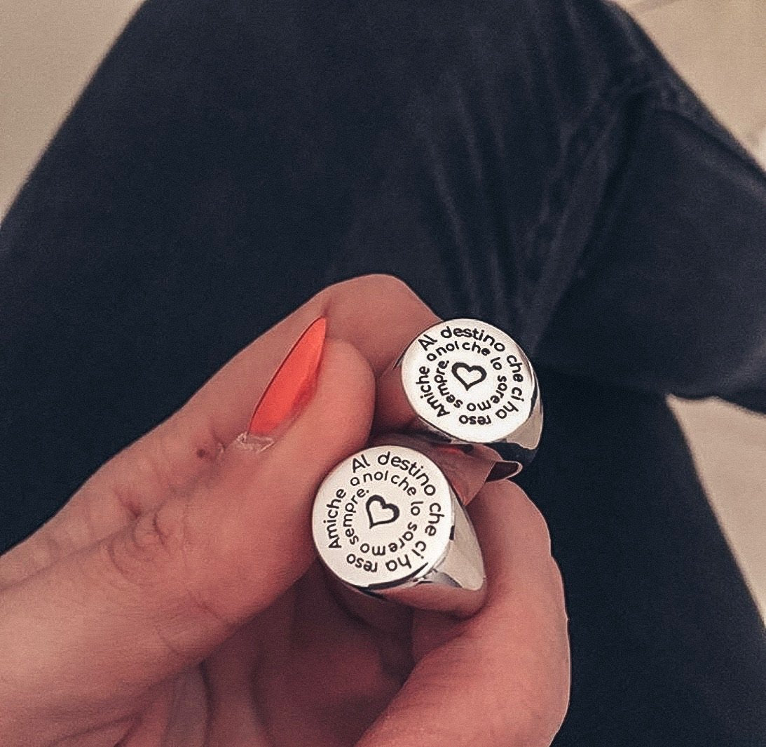 chavalier anulare con incisione frase a spirale. rabiosajewels (4377206718527)
