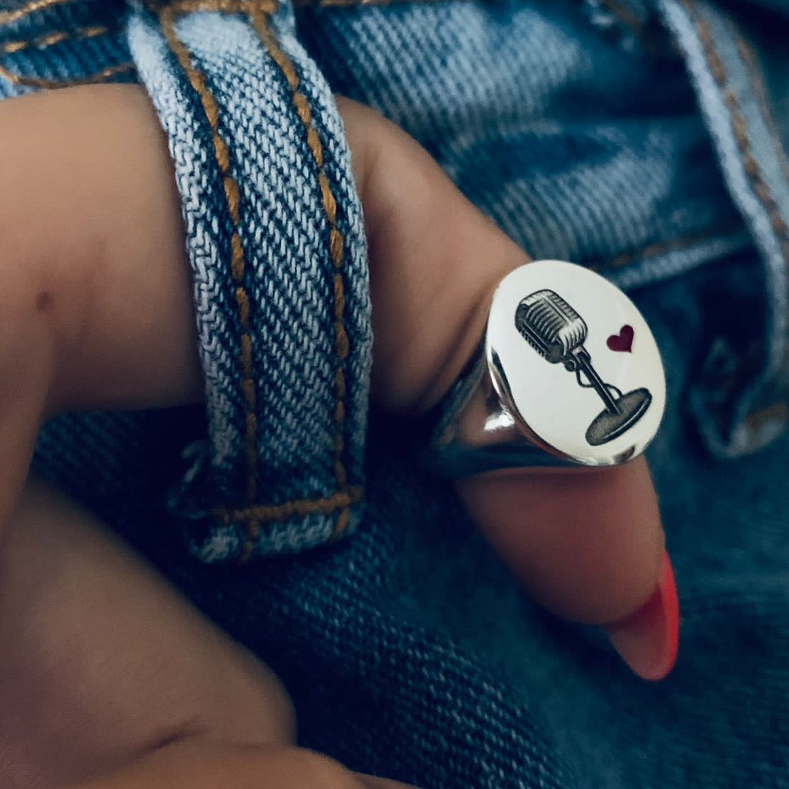 chevalier da mignolo donna in argento 925.RabiosaJewels. incisione microfono