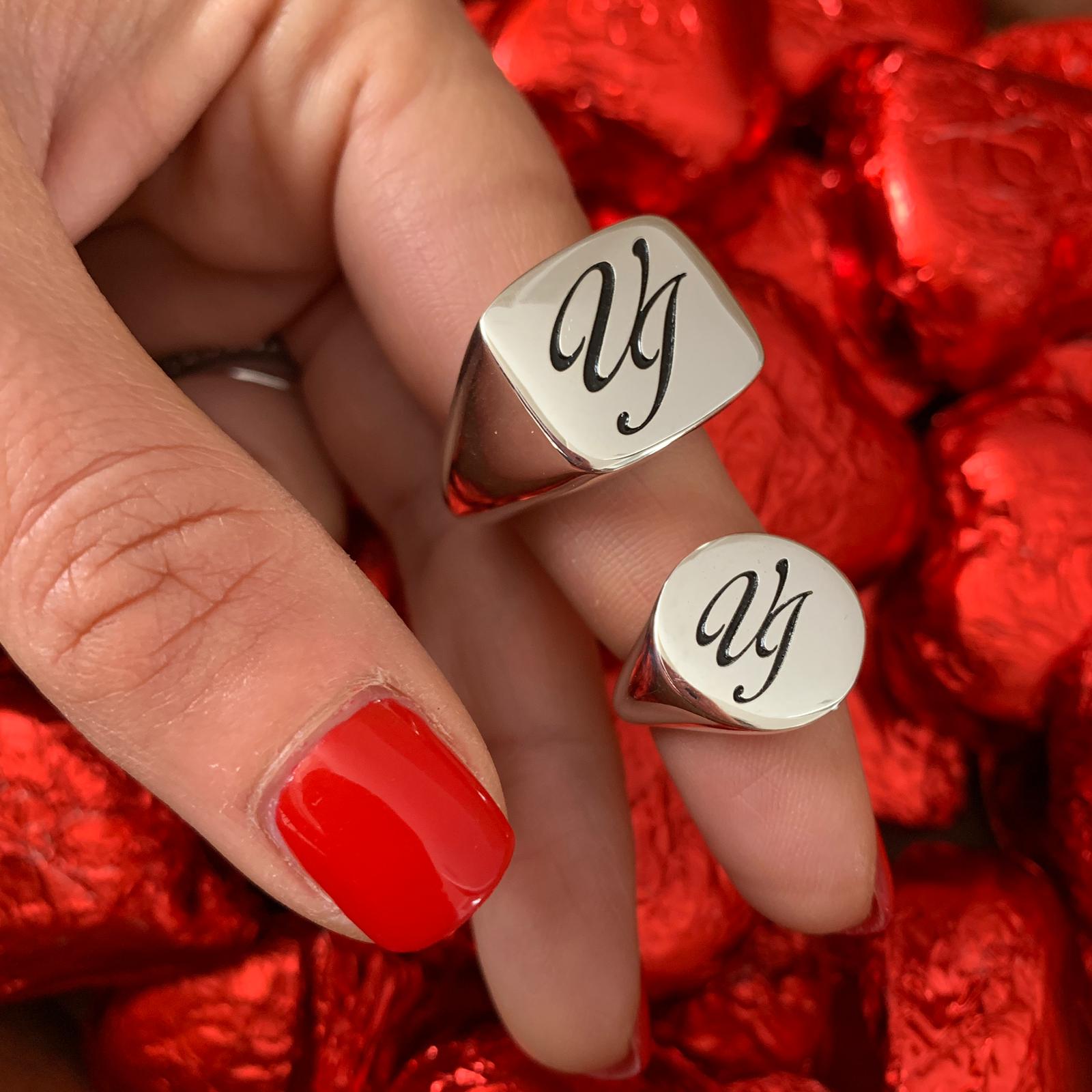 chevalier mignolo da uomo in argento 925 personalizzato.RabiosaJewels. confronto chevalier uomo personalizzato da mignolo e da anulare