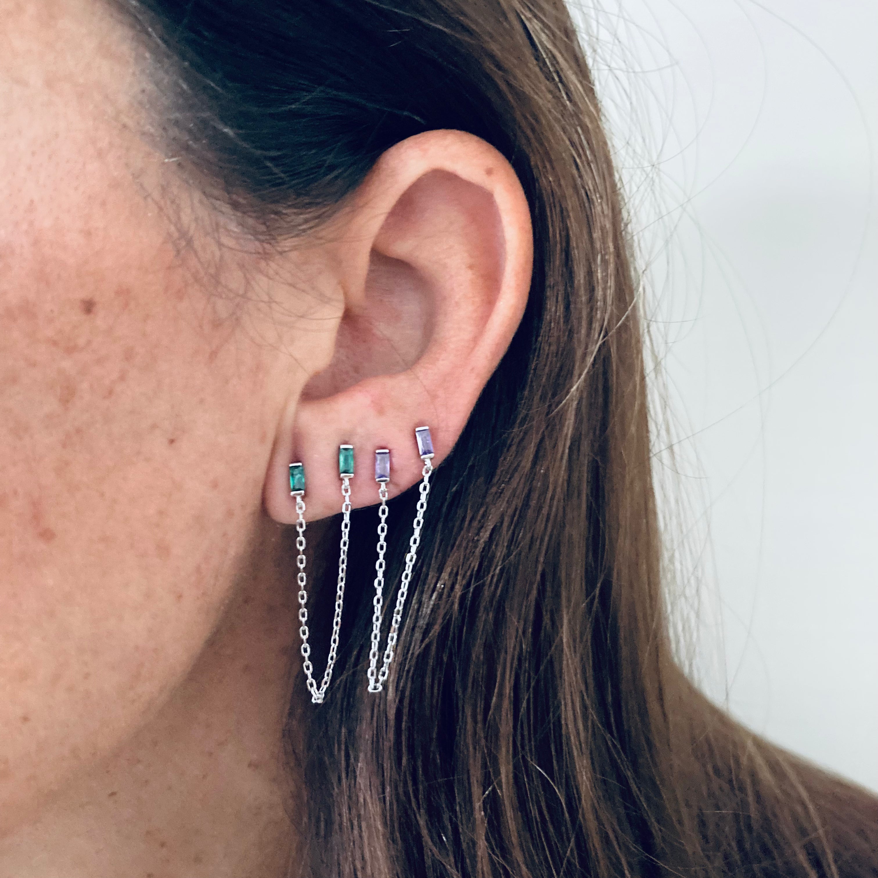 mono orecchino doppia baguetta. argento 925. RabiosaJewels. baguette verdi. baguette glicine