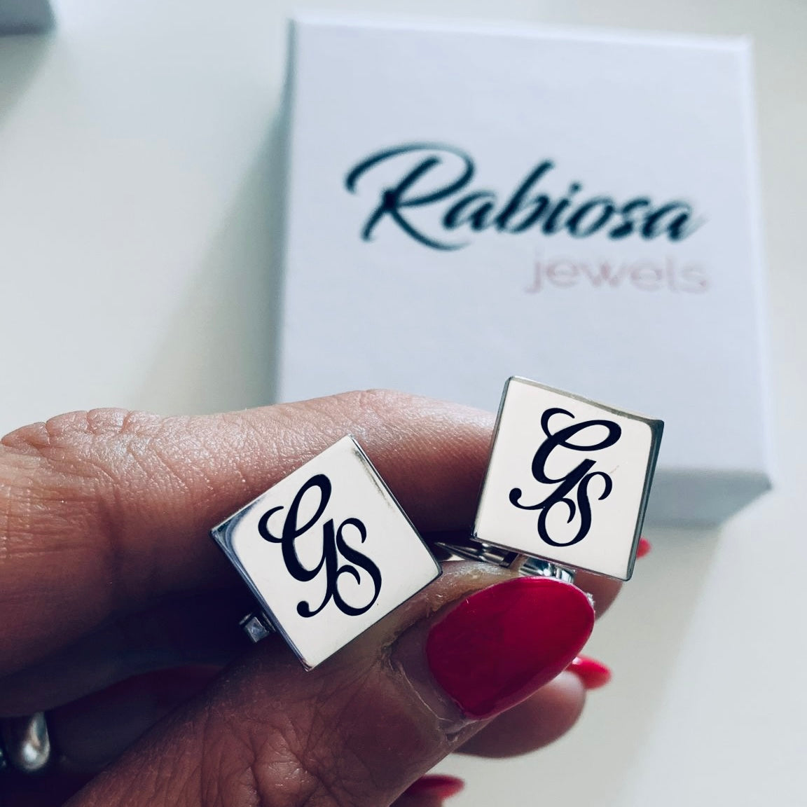 gemelli in argento 925 con incisione smaltata di Rabiosa