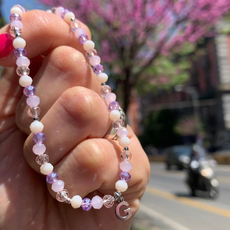 collana provenza in argento 925 con cristalli nelle tonalità del glicine. micro iniziale a charms. RabiosaJewels