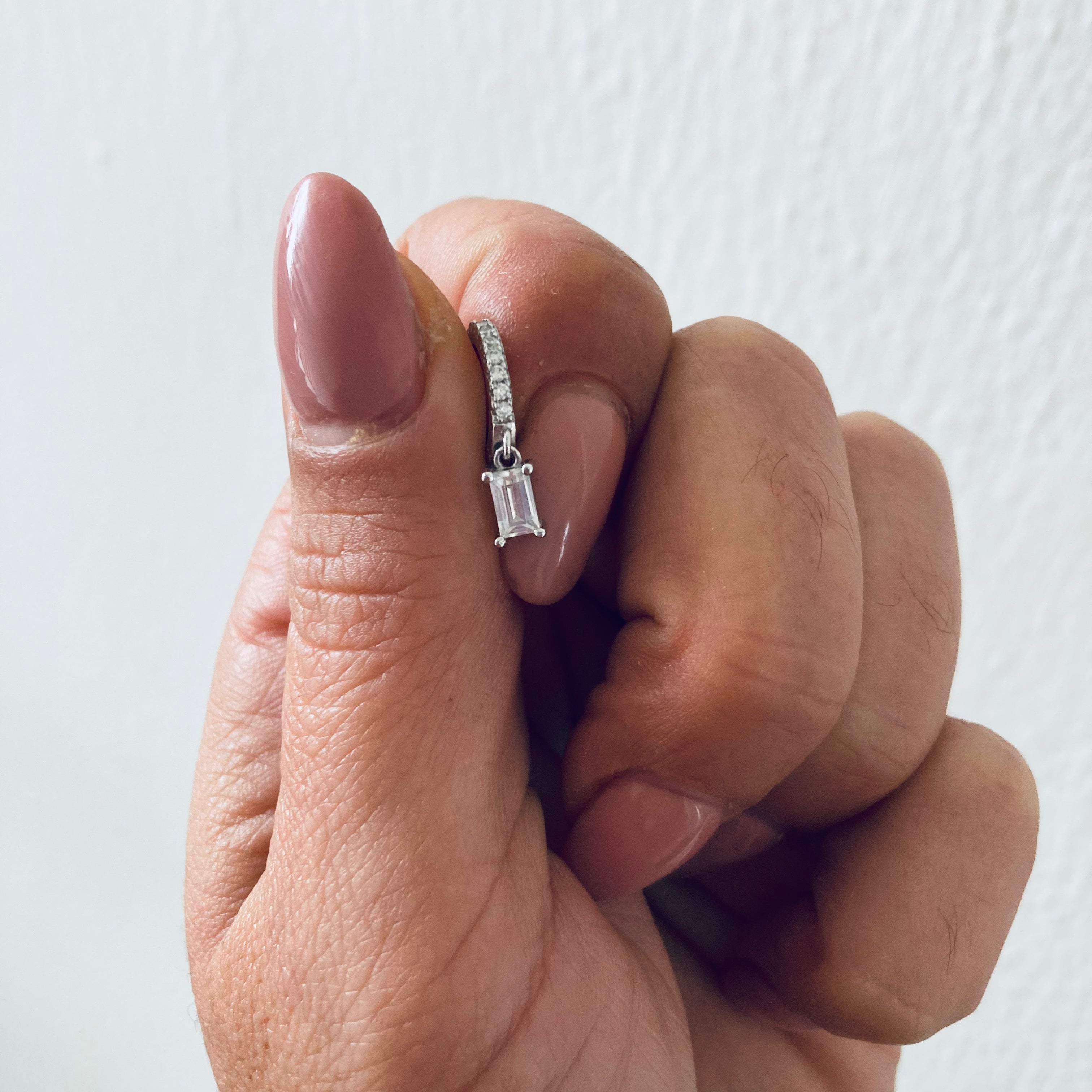 mono hoops zirconi con ciondolo baguetta in argento 925. RabiosaJewels