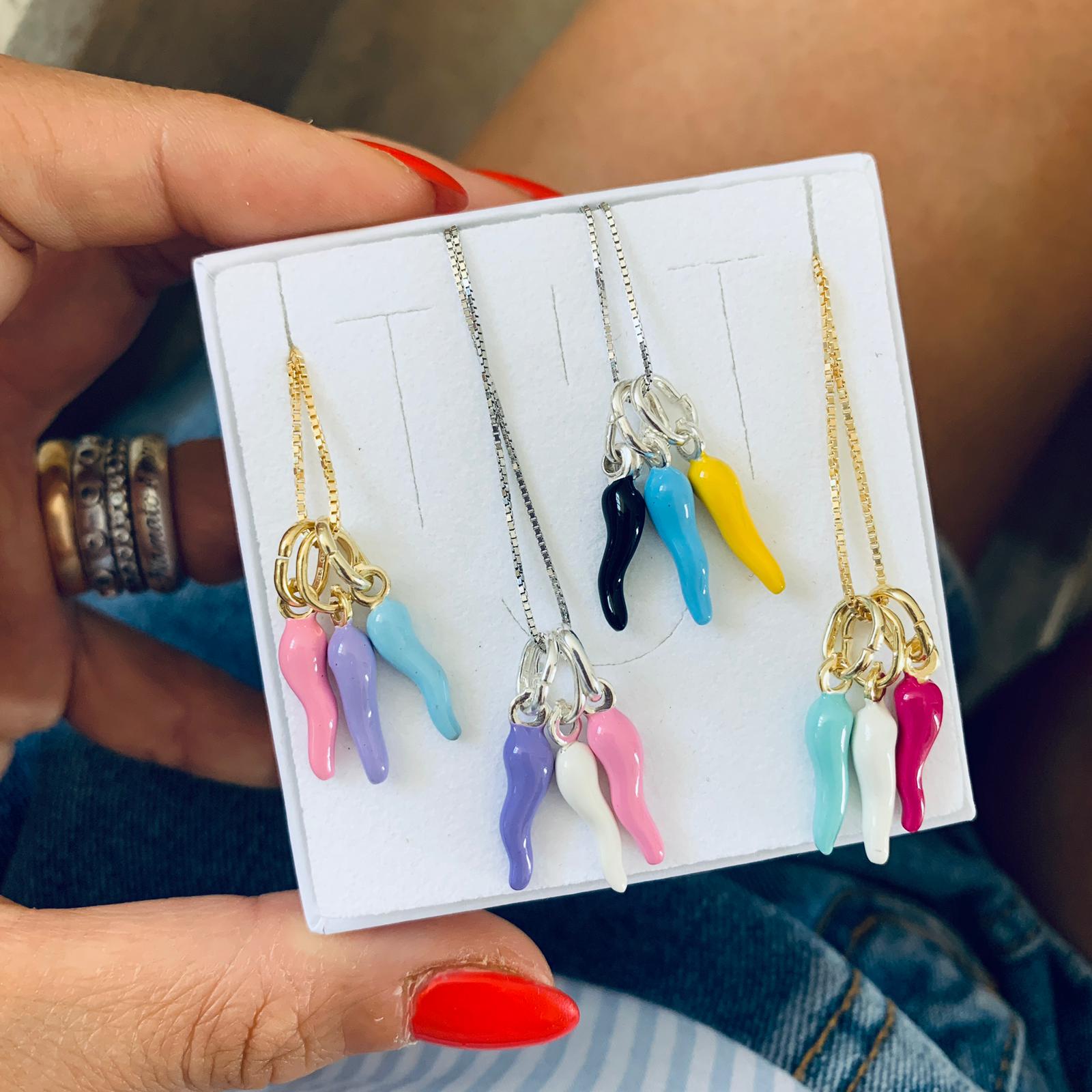 collana con 3 cornetti portafortuna in argento 925 smaltati a caldo. RabiosaJewels