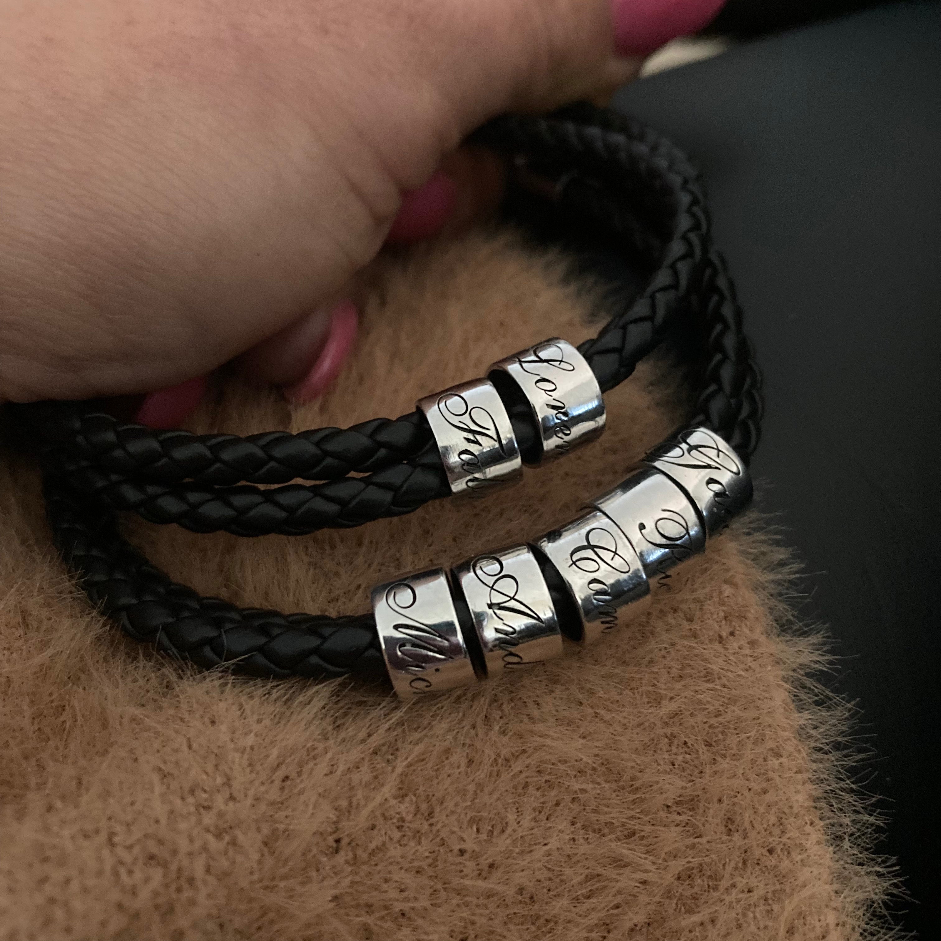 bracciale twist in caucciù e argento 925. le rondelle sono personalizzabili nel numero e nell'incisione. Rabiosajewels