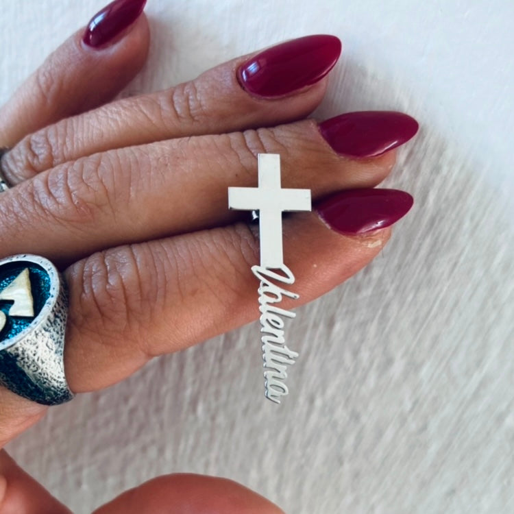 orecchini croce mia in argento 925 personalizzabili con qualsiasi nome o parola. RabiosaJewels