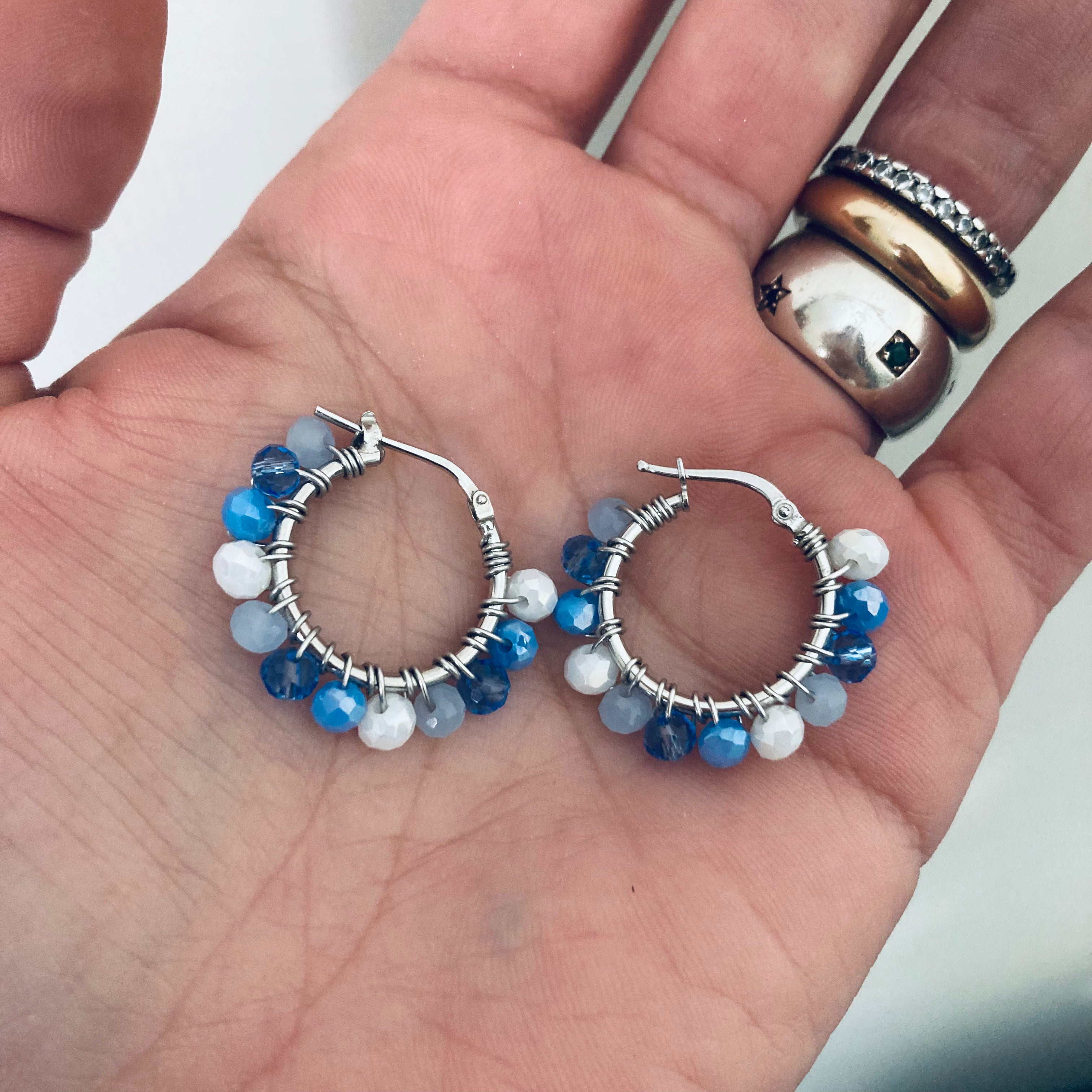 cerchietti capri in argento 925 lavorati artigianalmente con cristalli nelle tonalità del bluette. RabiosaJewels