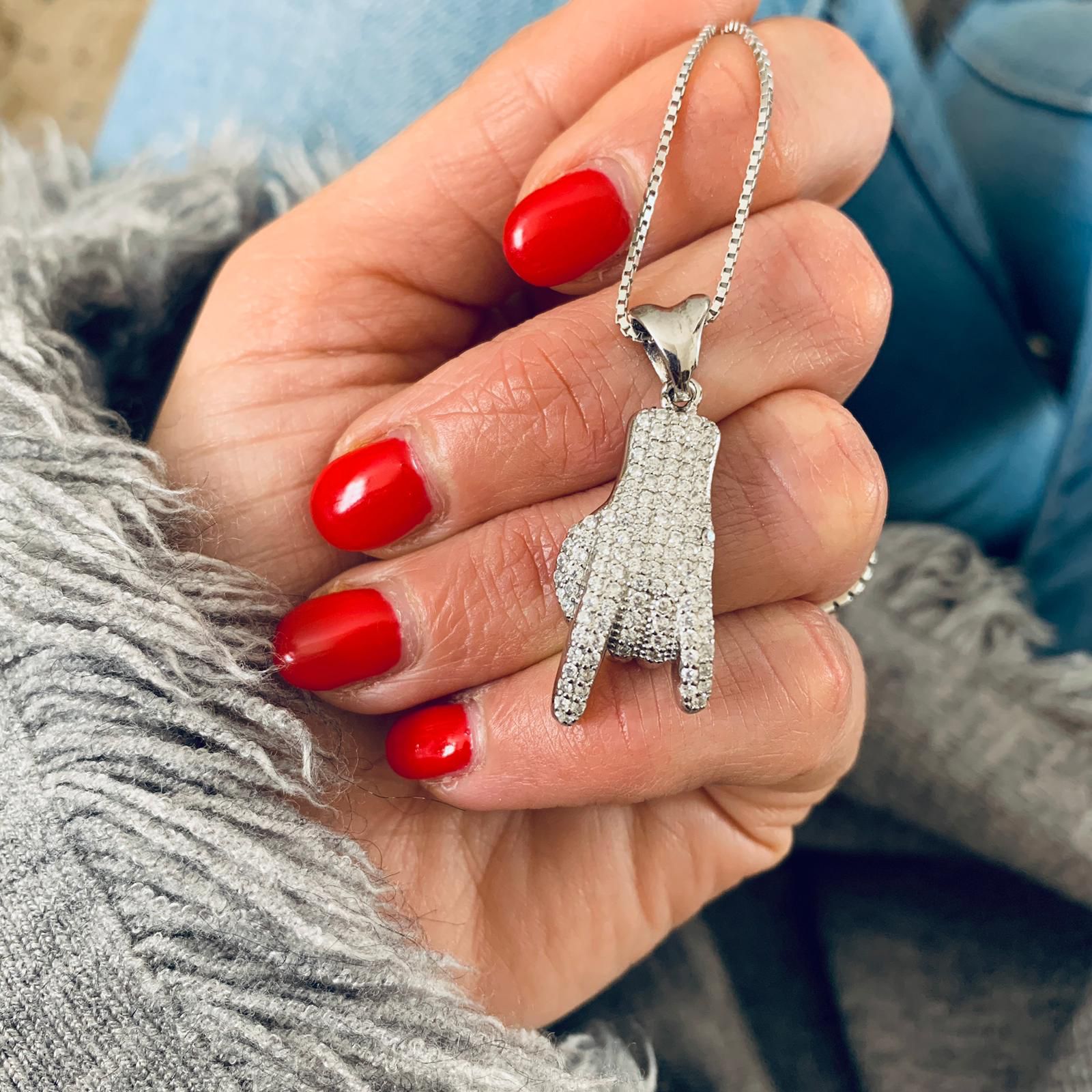 collana corna luxury in argento 925 composta da catena veneziana doppio spessore e ciondolo corna con zirconi incastonati. Rabiosajewels