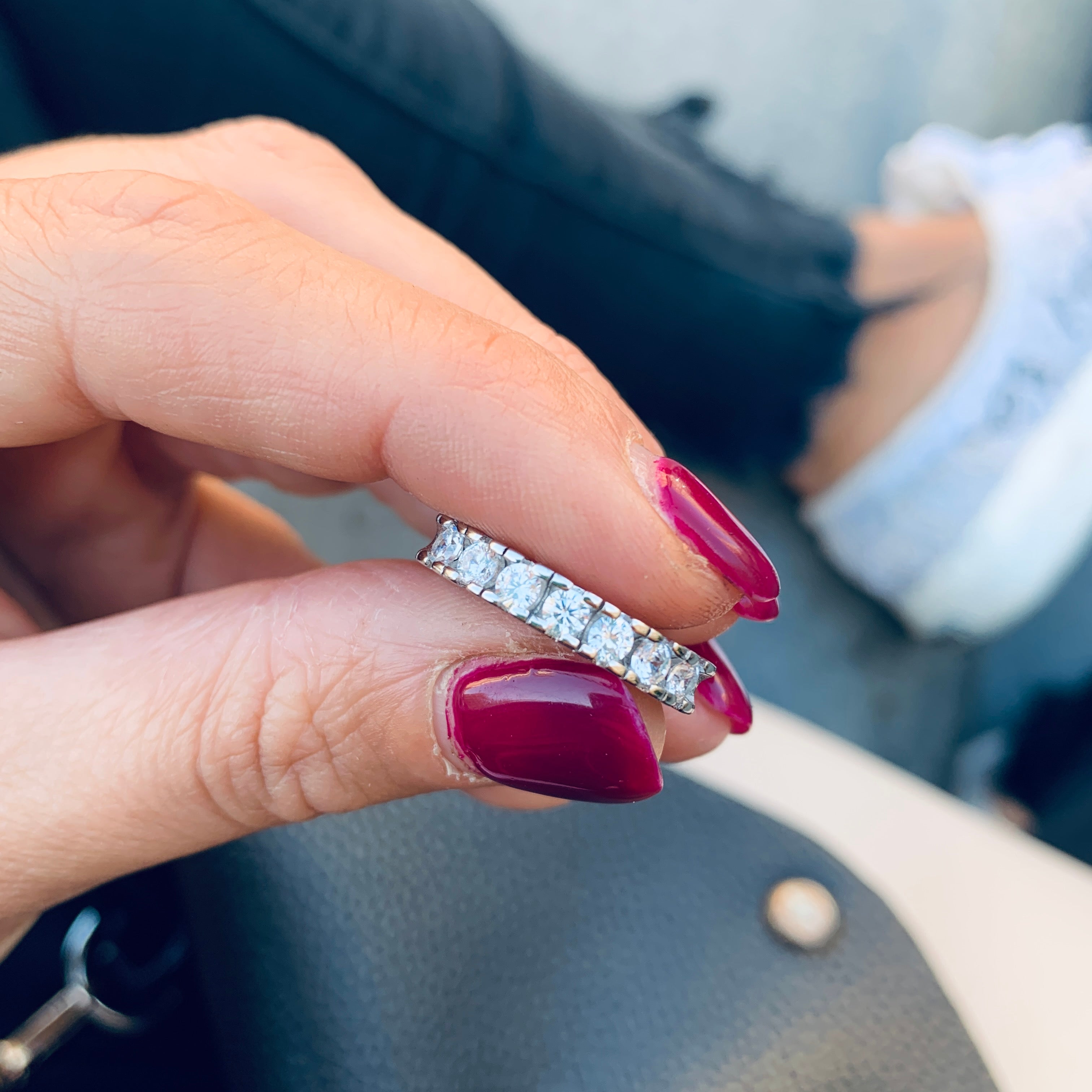 semi veretta in argento 925 con 7 pietre. RabiosaJewels