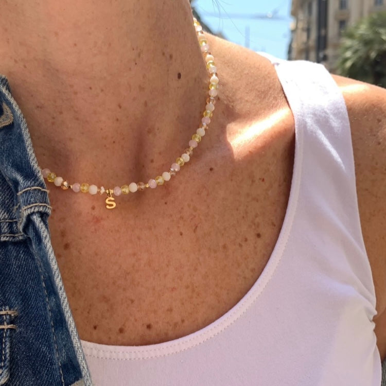 collana procida in argento 925 con cristalli nelle tonalità del beige. ciondolo micro lettera a scelta. RabiosaJewels