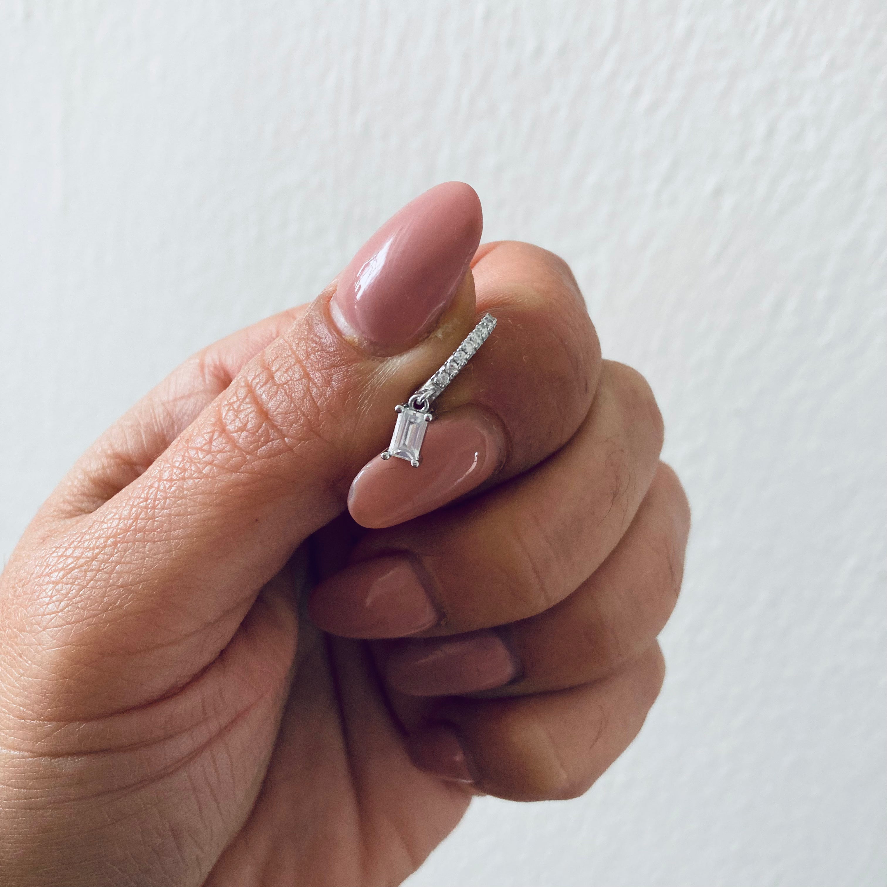 mono hoops zirconi con ciondolo baguetta in argento 925. RabiosaJewels