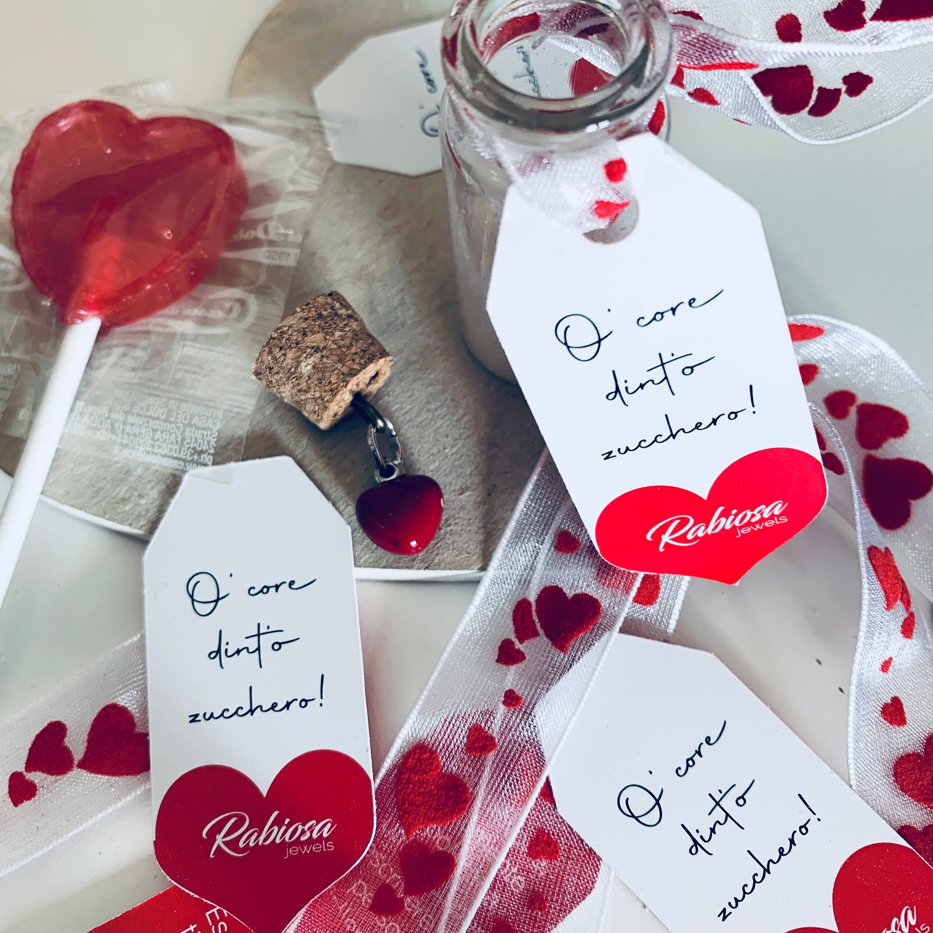 'O core dint'o zucchero: ciondolo cuore rosso in argento 925 confezionato con bottiglina e zucchero. RabiosaJewels
