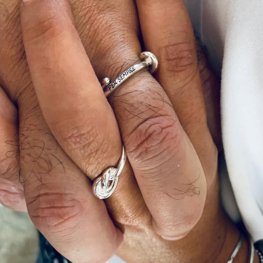 Anello nodo maschile personalizzato di RabiosaJewels. Anello uomo. Anello nodo da uomo.