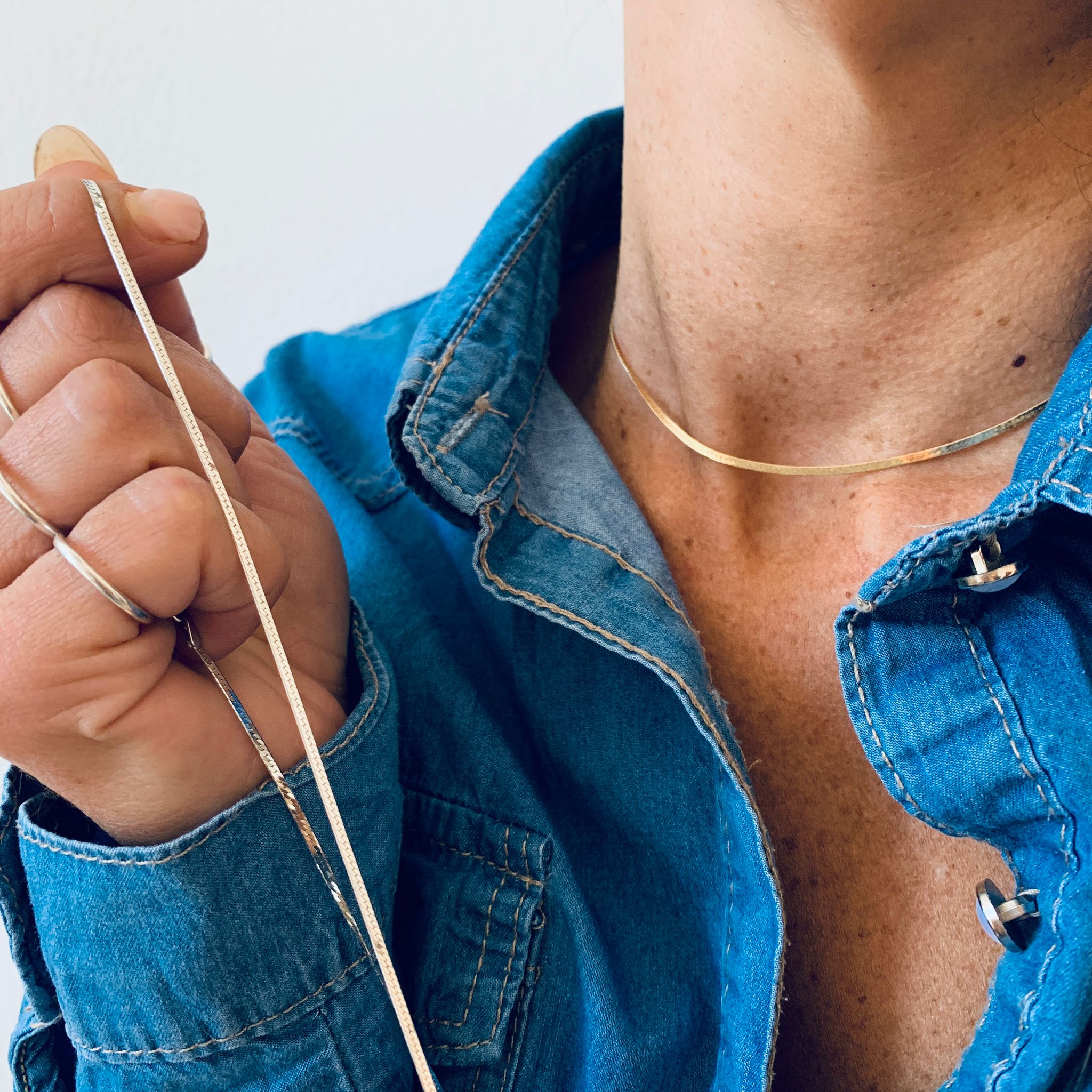 collana mini snake 2mm in argento 925. collana piatta. lunghezza 35cm + cerchietti regolatori. versione gold e oro.