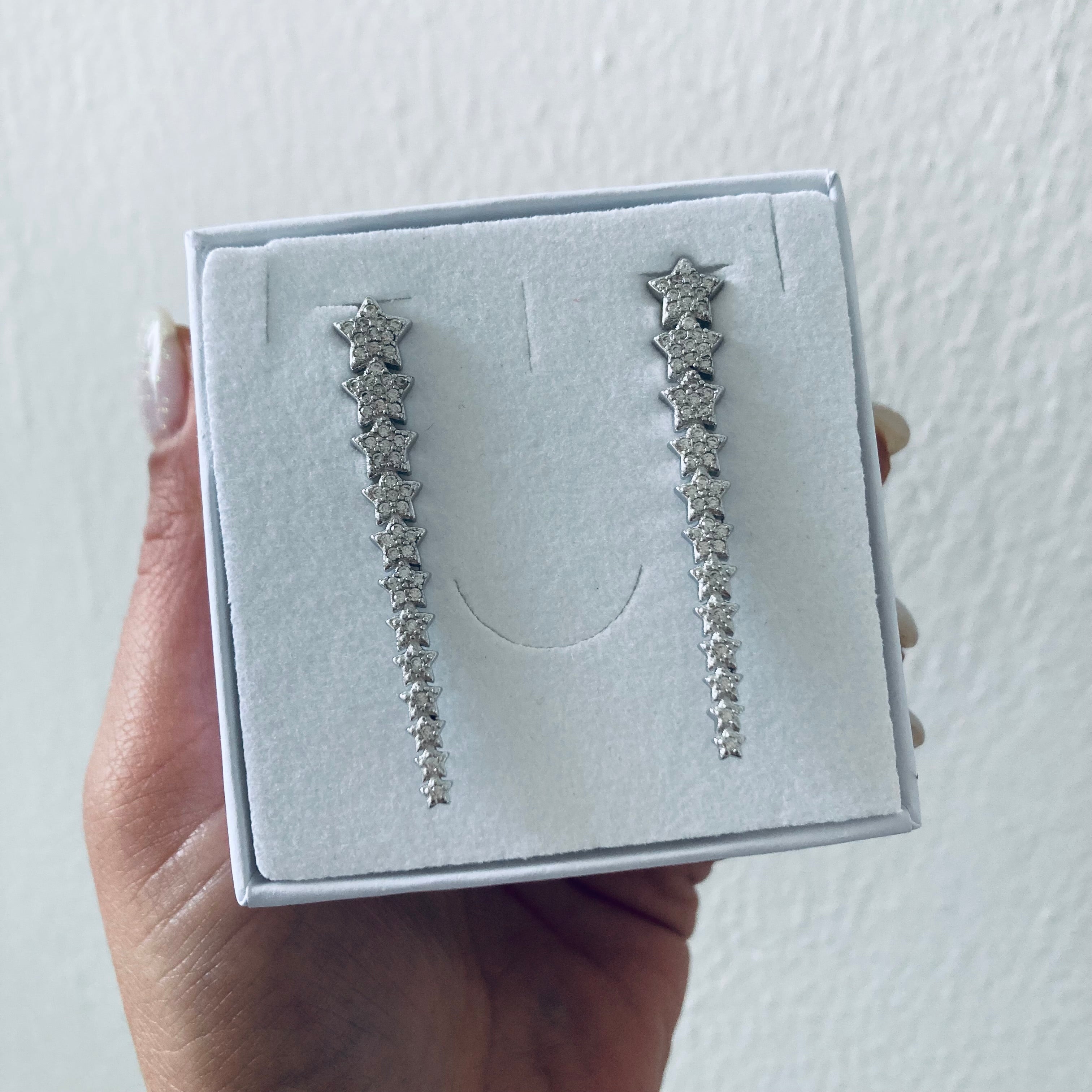 orecchini polvere di stelle in argento 925 di RabiosaJewels. orecchini lunghi con stelline concatenate