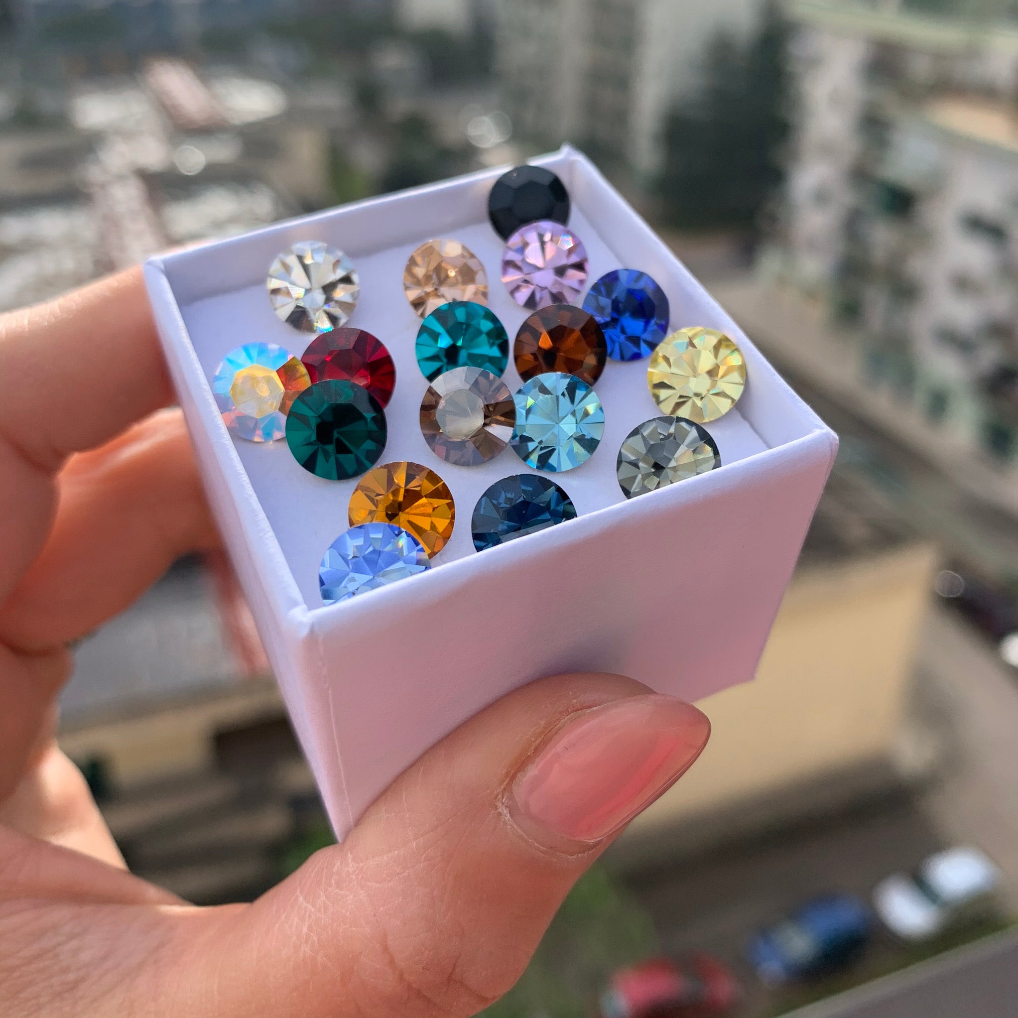 Rabiosajewels. Cristalli colorati a scelta per orecchini asimmetrici Kore. (4493006405695)