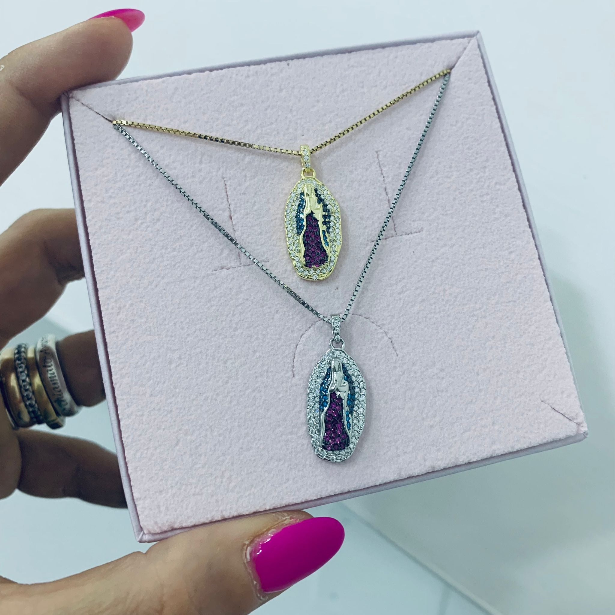 Collana madonna di Guadalupe di rabiosajewels 