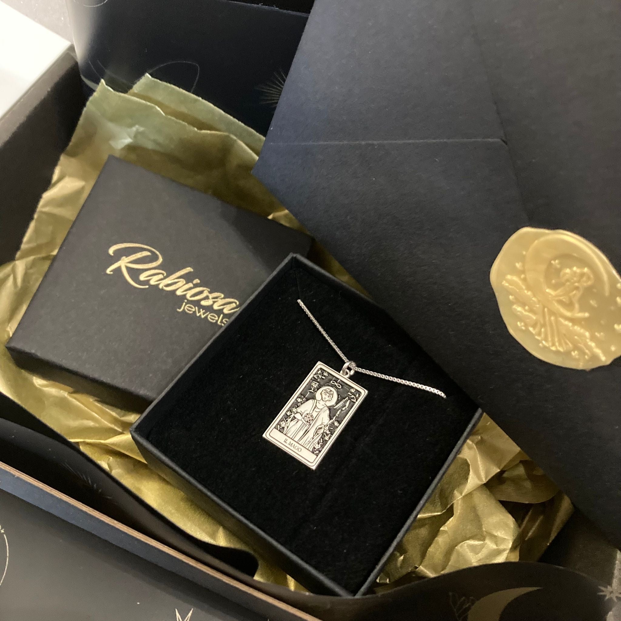 mistery box tarocchi. collana con carta tarocco in argento 925. RabiosaJewels 