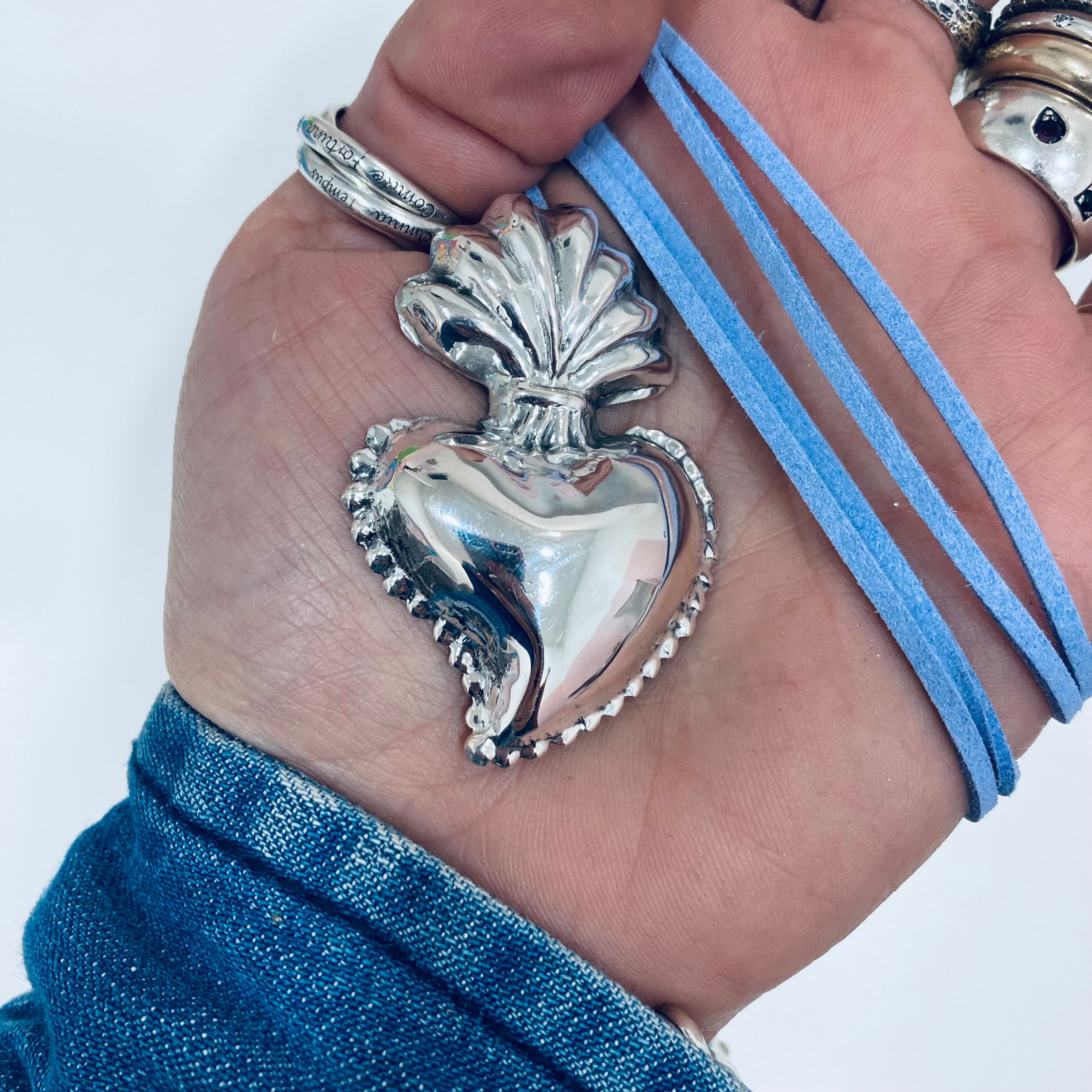 Collana filo Cuore Sacro in argento 925 di RabiosaJewels 