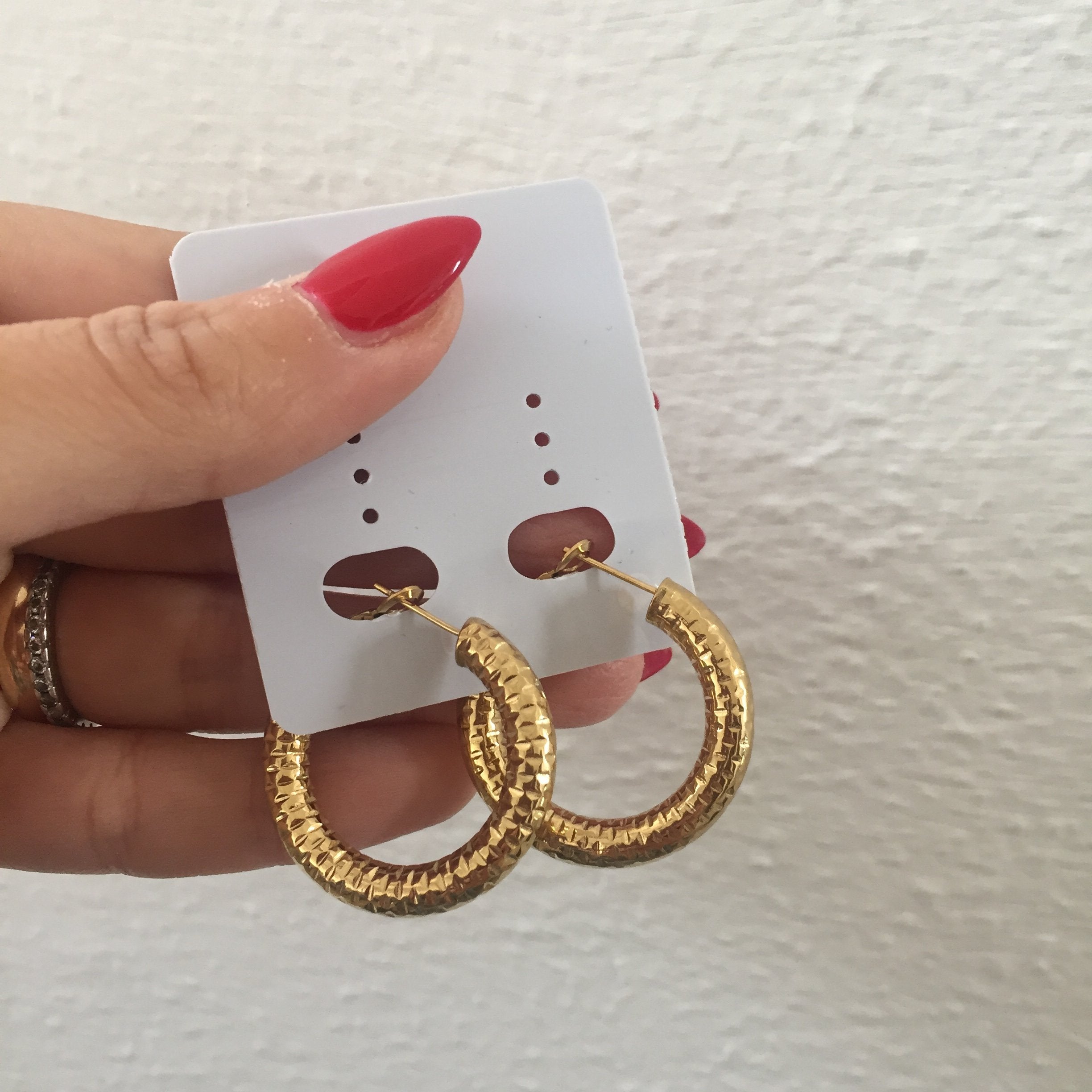 Cerchi martellati. 3cm. acciaio. gold. rabiosajewels. steel hoop (4383447613503)