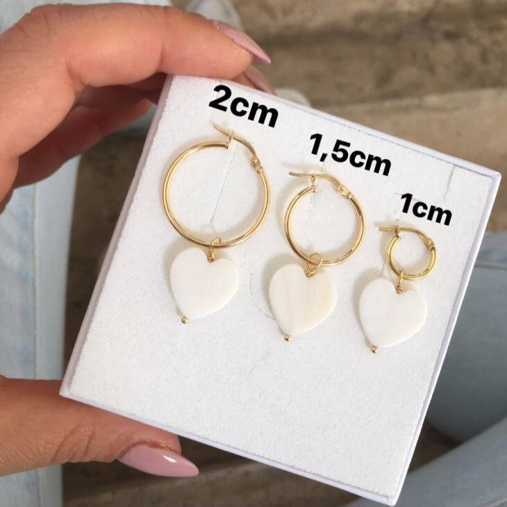Orecchini A Cerchio Piccoli Con Pendente Cuore Smaltato - Paci Gioielli Orecchini A Cerchio Piccoli Con Pendente Cuore Smaltato - Paci Gioielli