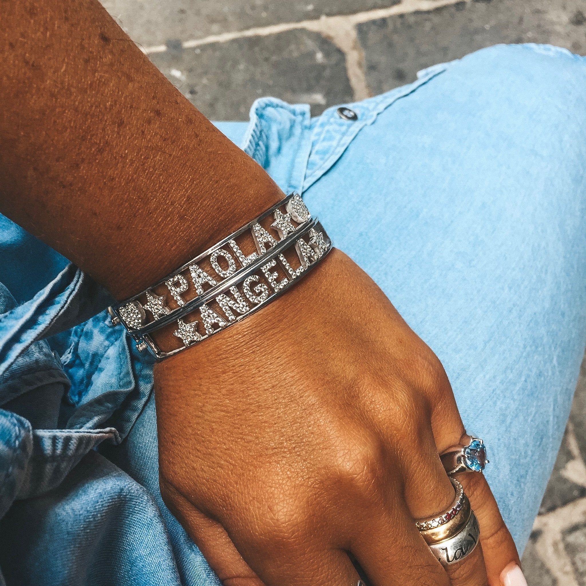 braccialemanetta-bracciale nome zirconi. rabiosajewels. bracciale personalizzato. argento925.braccialepersonalizzato. bracciale manetta.bracciale argento 925 (4381466689599)