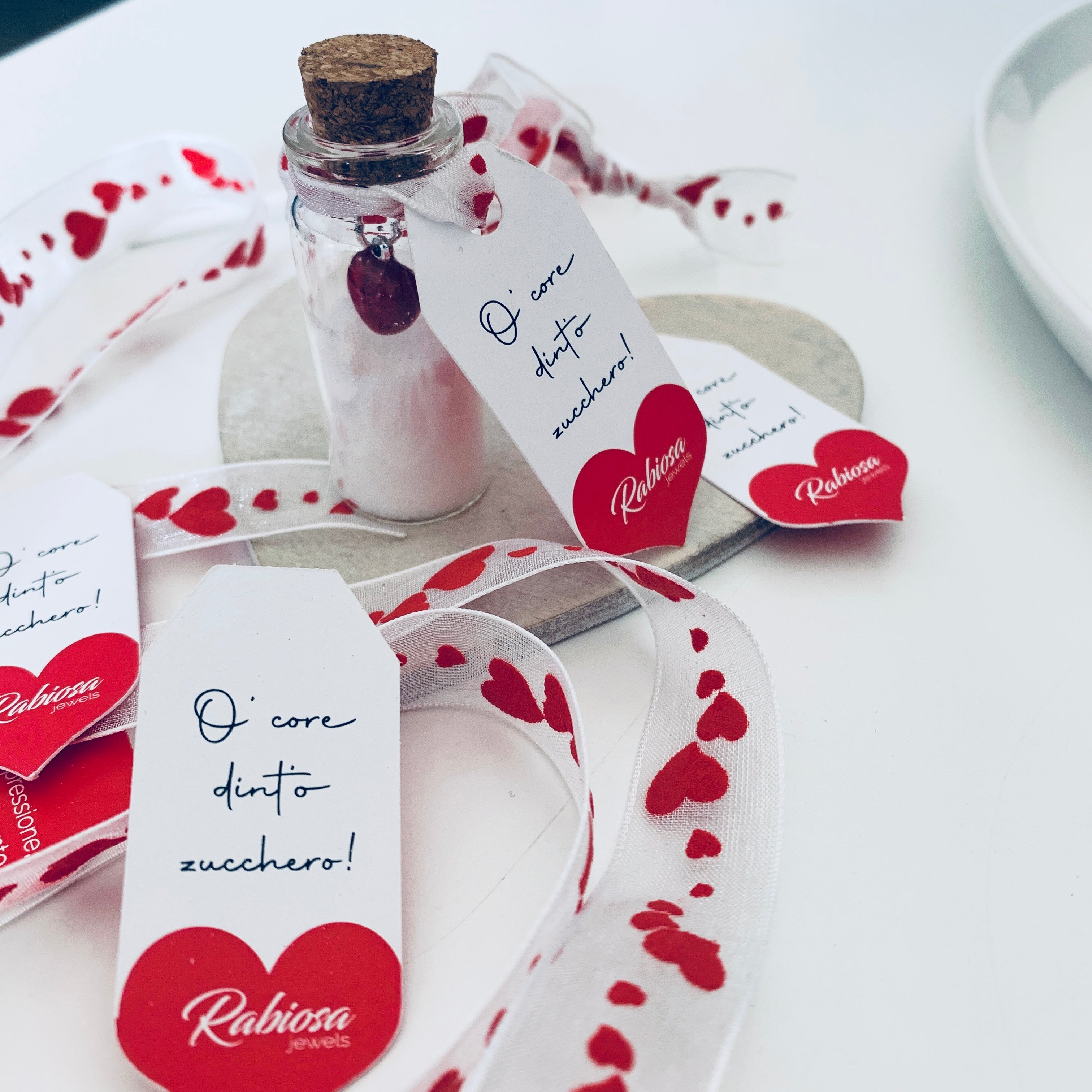 'O core dint'o zucchero: ciondolo cuore rosso in argento 925 confezionato con bottiglina e zucchero. RabiosaJewels 