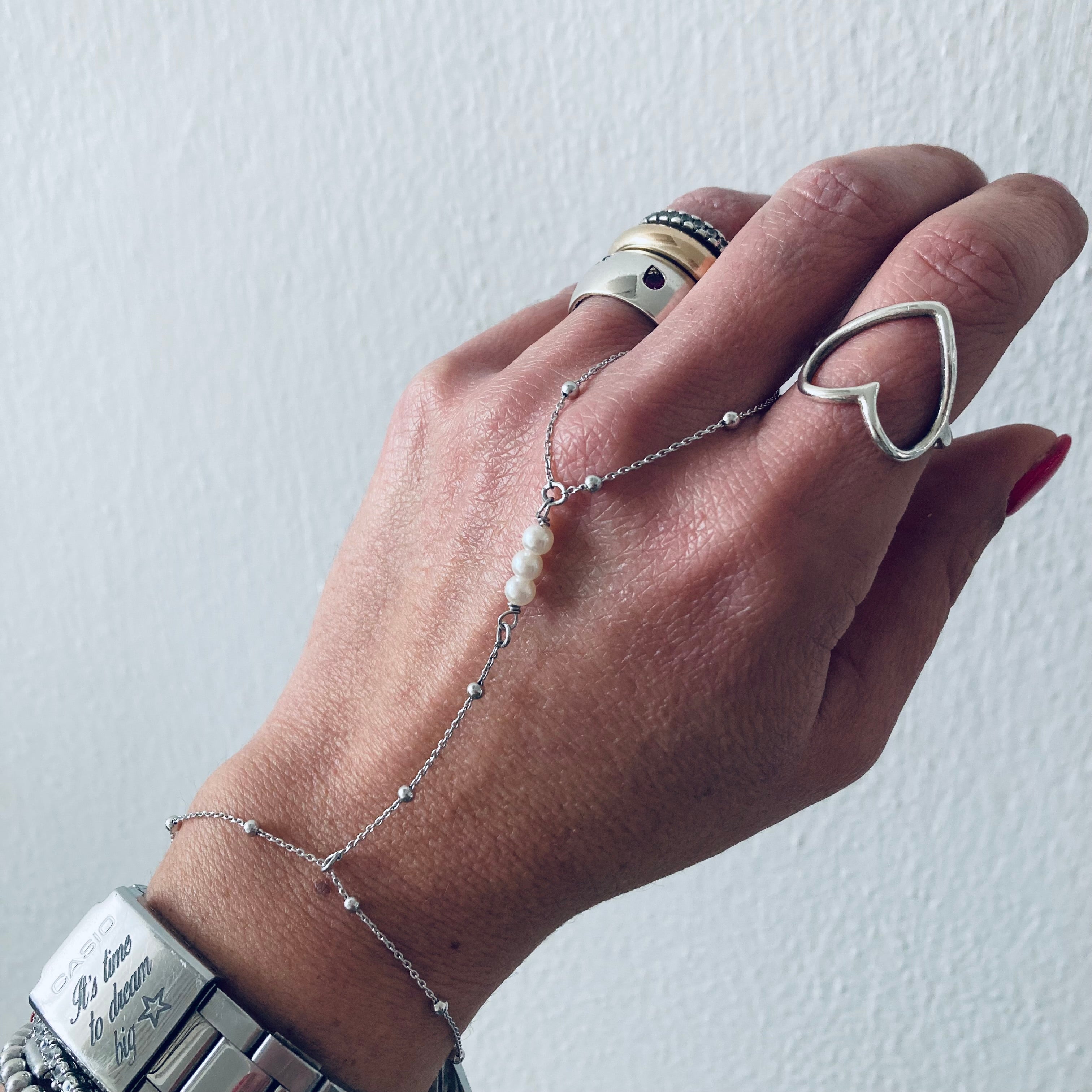 baciamano tris di perle in argento 925 versione silver. RabiosaJewels