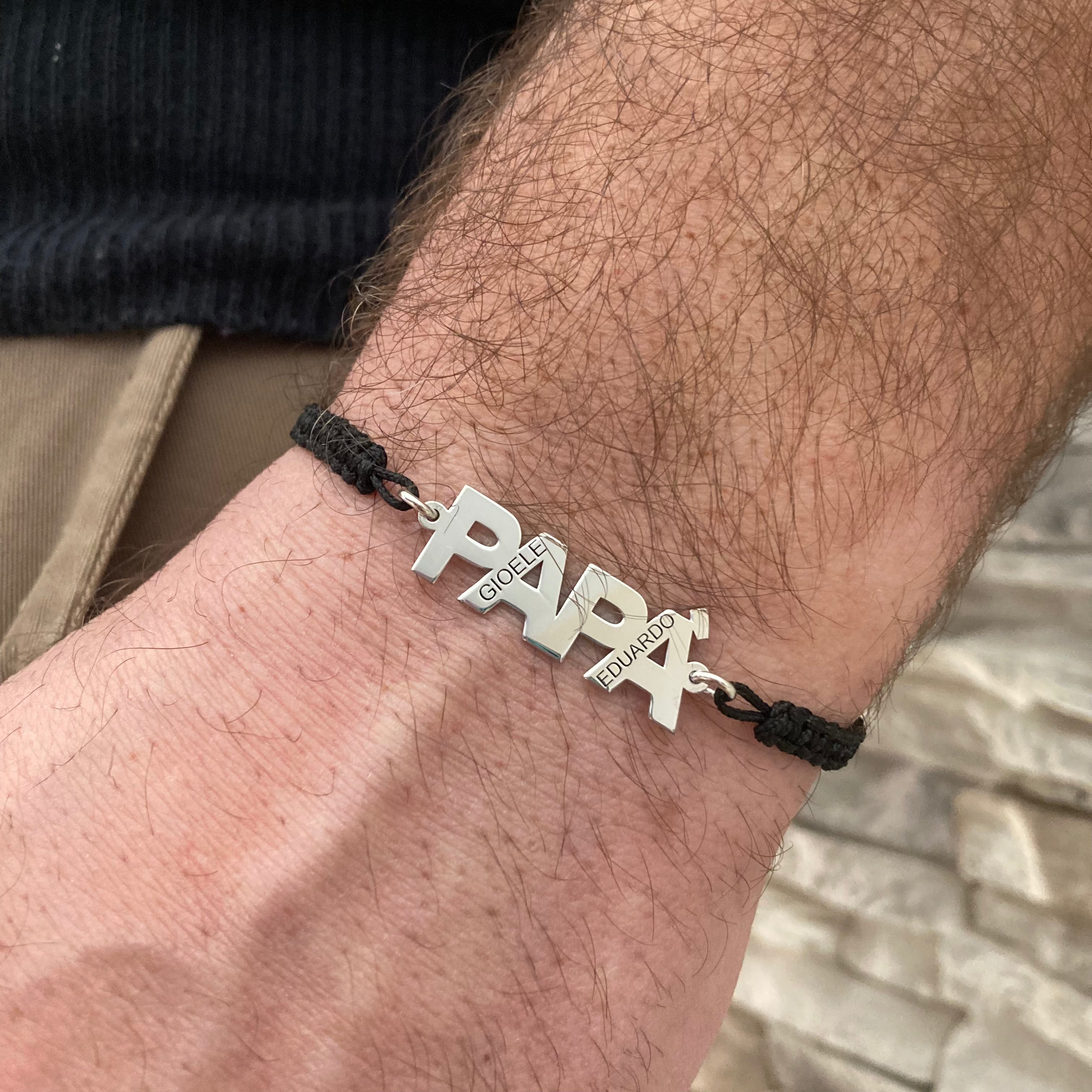 bracciale Papà in argento 925 di RabiosaJewels. nome sagomato e possibilità di incidere nelle lettere i nomi dei figli