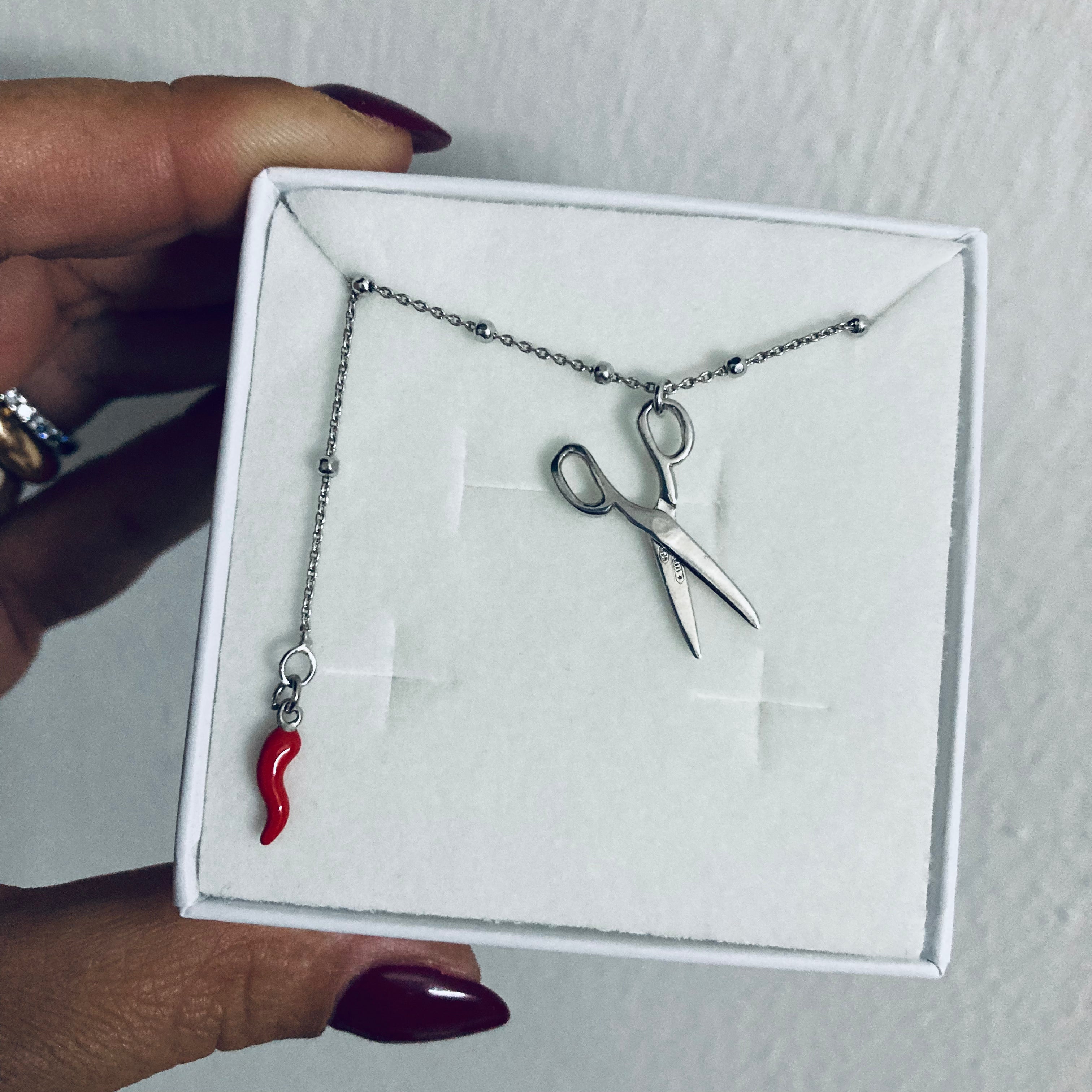bracciale con ciondolo forbici in argento 925 di RabiosaJewels. malelingue