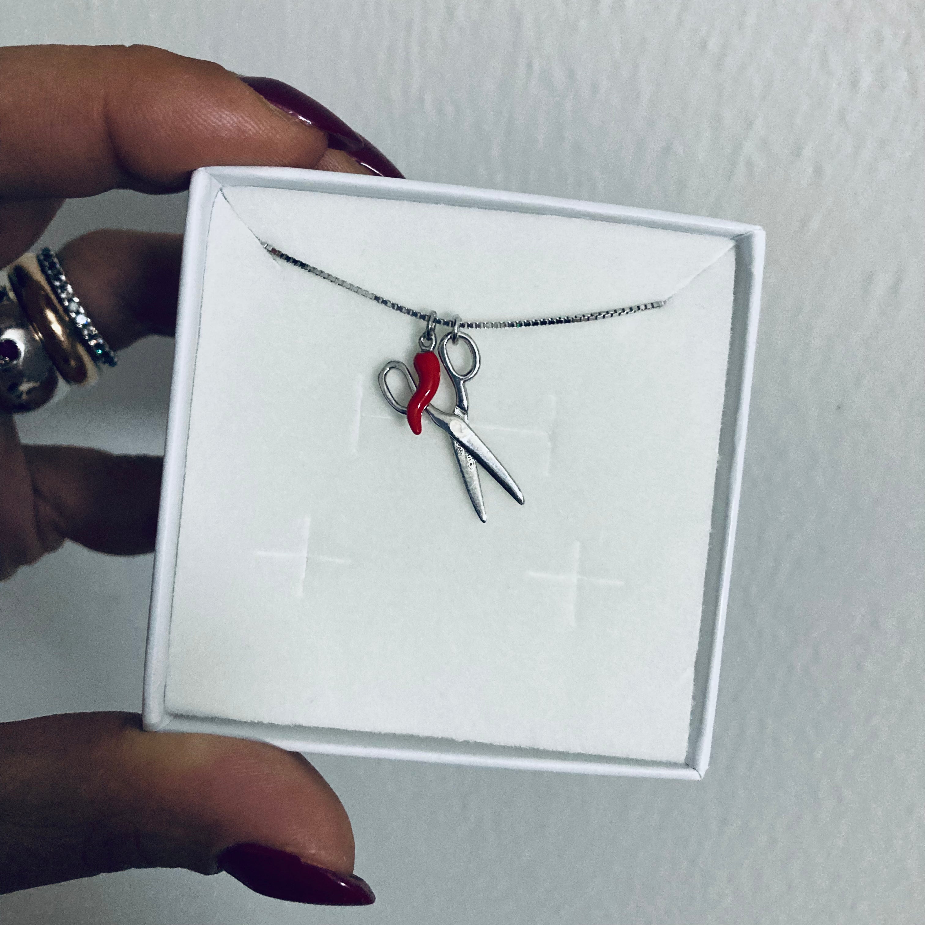 collana con ciondolo forbici e micro cornetto napoletano in argento 925. RabiosaJewels. malelingue 