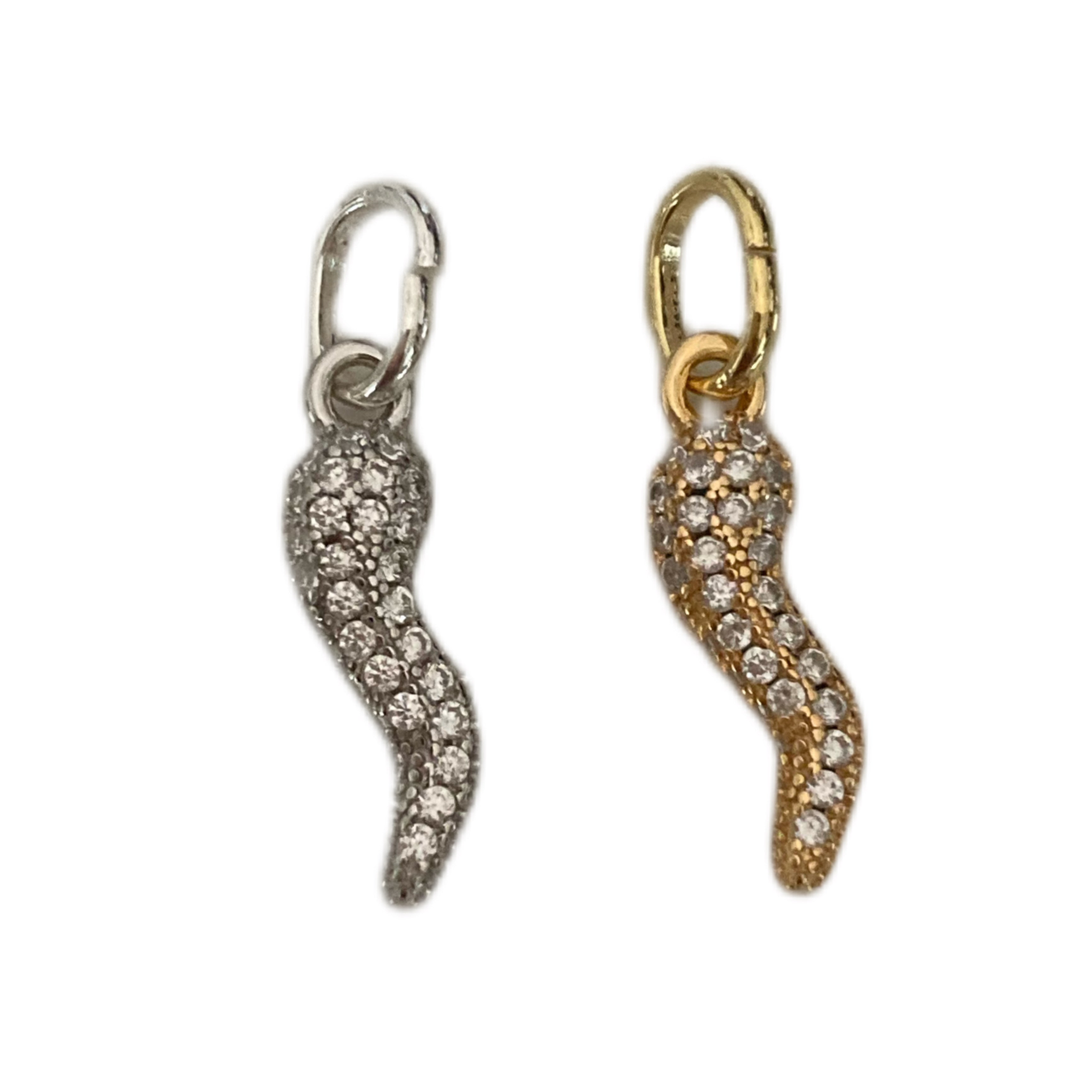 ciondolo cornetto pavé di zirconi in argento 925. corno pavé zirconi. RabiosaJewels 