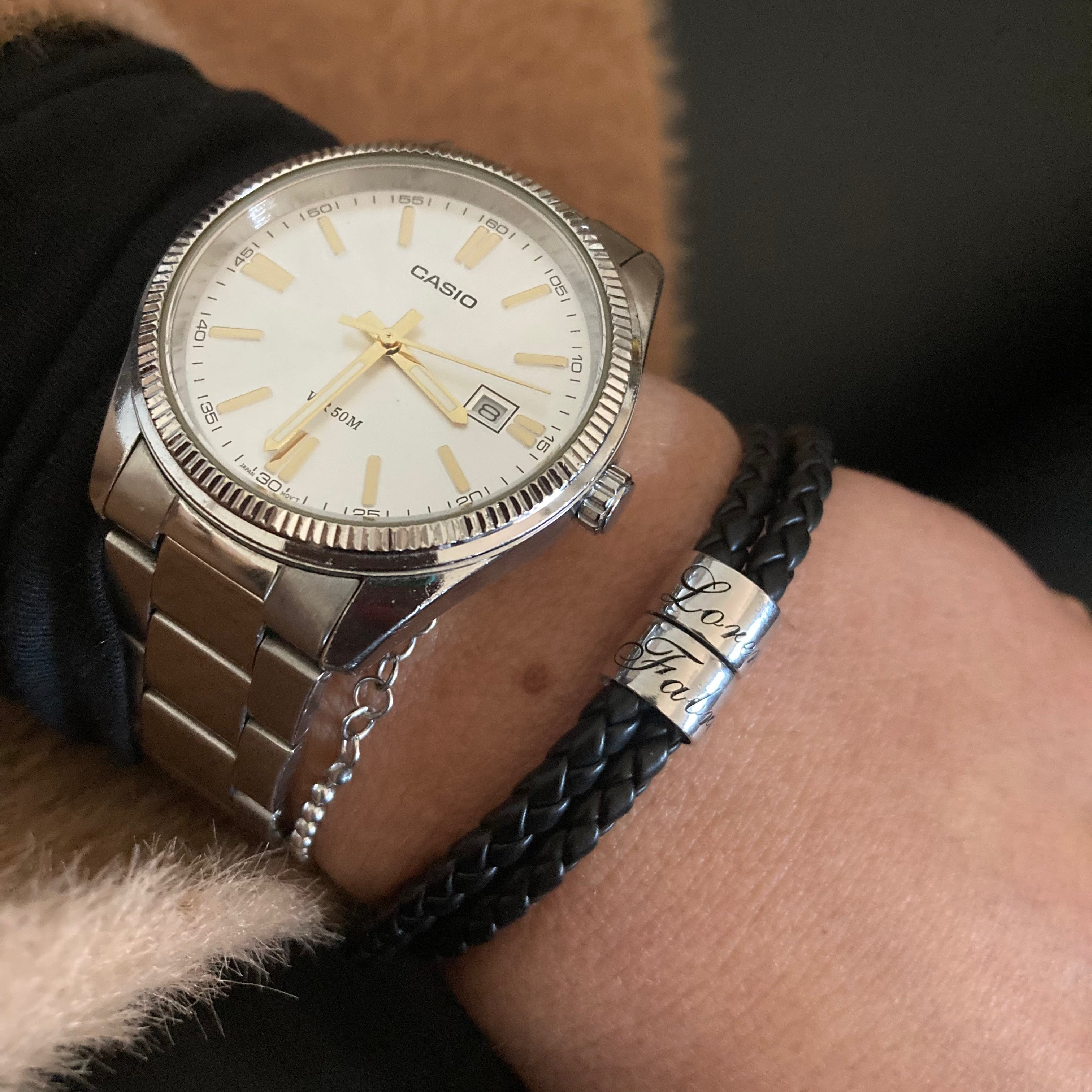 bracciale twist in caucciù e argento 925. le rondelle sono personalizzabili nel numero e nell'incisione. Rabiosajewels