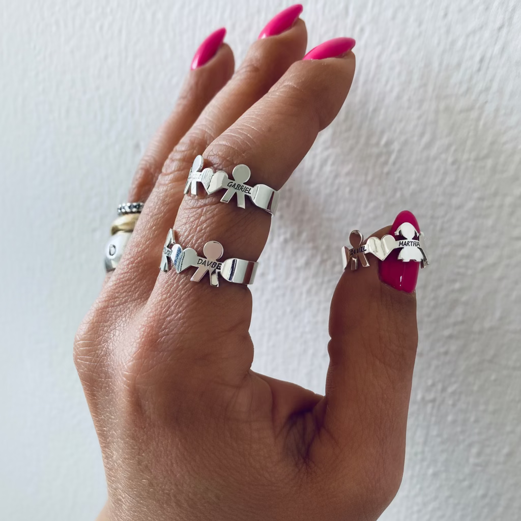 anello sagome bambini personalizzate con nome in argento 925. RabiosaJewels 