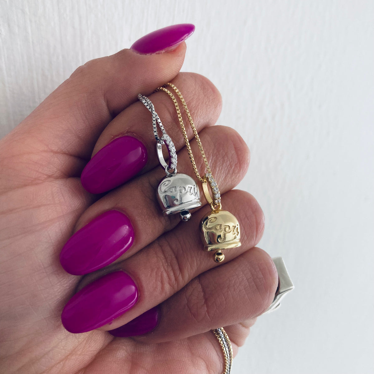 Amo capri collana in metallo con campanella portafortuna impeziosita d – Dolci pensieri gift