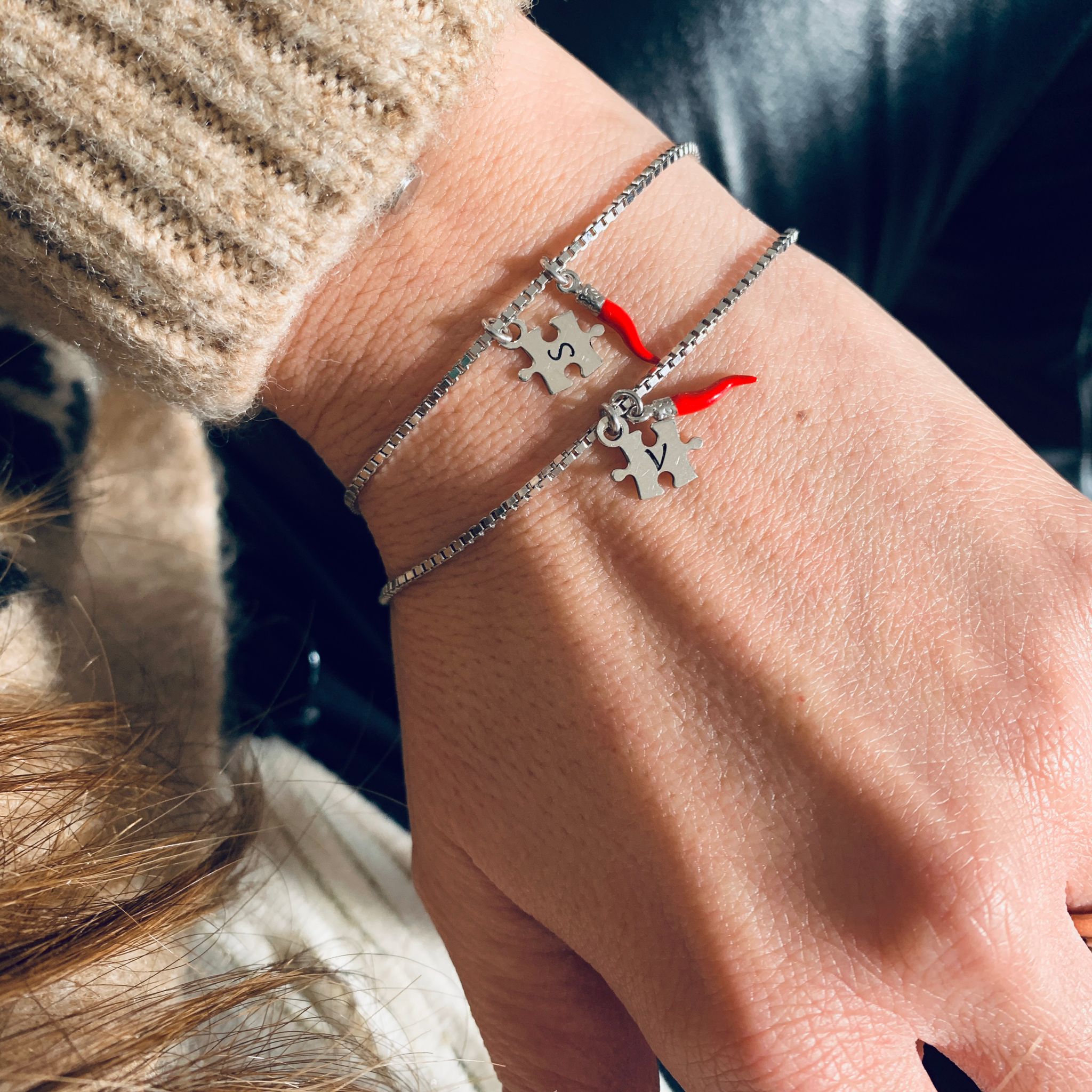 bracciale coppia mini puzzle personalizzati con cornicello napoletano. argento 925. rabiosajewels